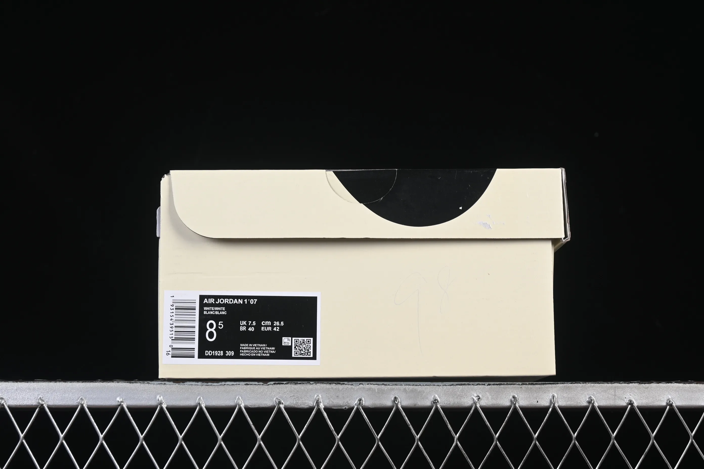 All categories Nk Air Force 1 Air Force series Nk Air Force 1 Low Air Force low-top Nike Air Force 1'07 Low Balenciaga co-branded four silver hooks Air Force 1 low-top casual sneakers DD1928-309